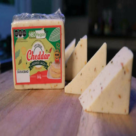 Queso Tipo Cheddar Pepper Jack (Jalapeño-Serrano) Vegano 250g